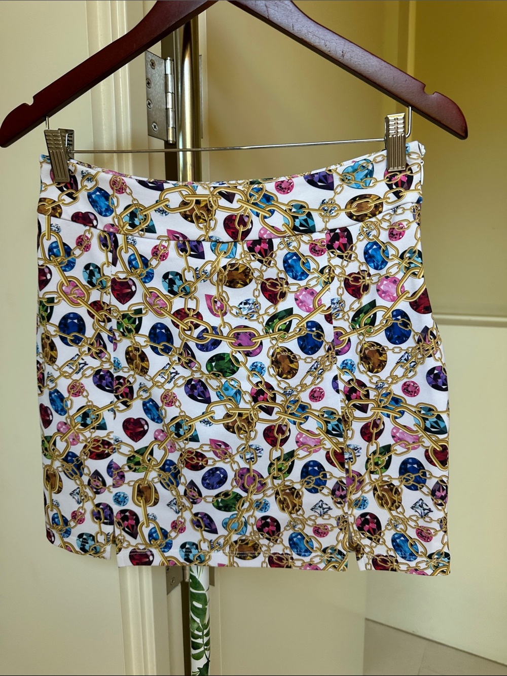 White Skort with Golf Chain & Gem Print Size 2